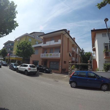 Casa Del Gambero Apartment Каорле Екстериор снимка